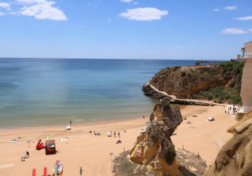Praia da Rocha als dagje uit: strand, kliffen, boulevard en bereikbaarheid